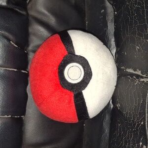 2016 Tomy Pokeball plush